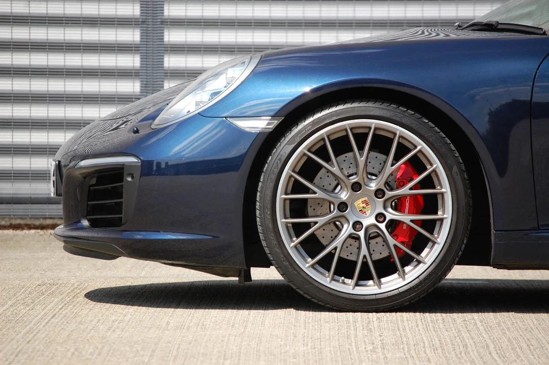 2015 Porsche 991 Carrera S - Image 9 of 31