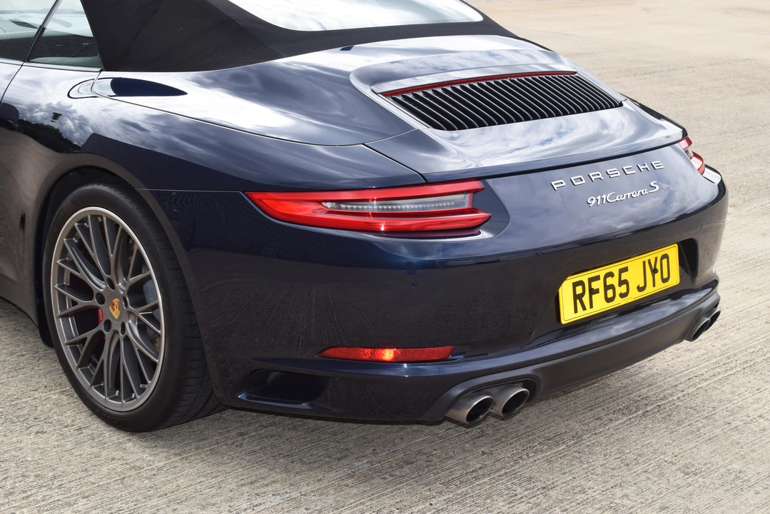 2015 Porsche 991 Carrera S - Image 15 of 31
