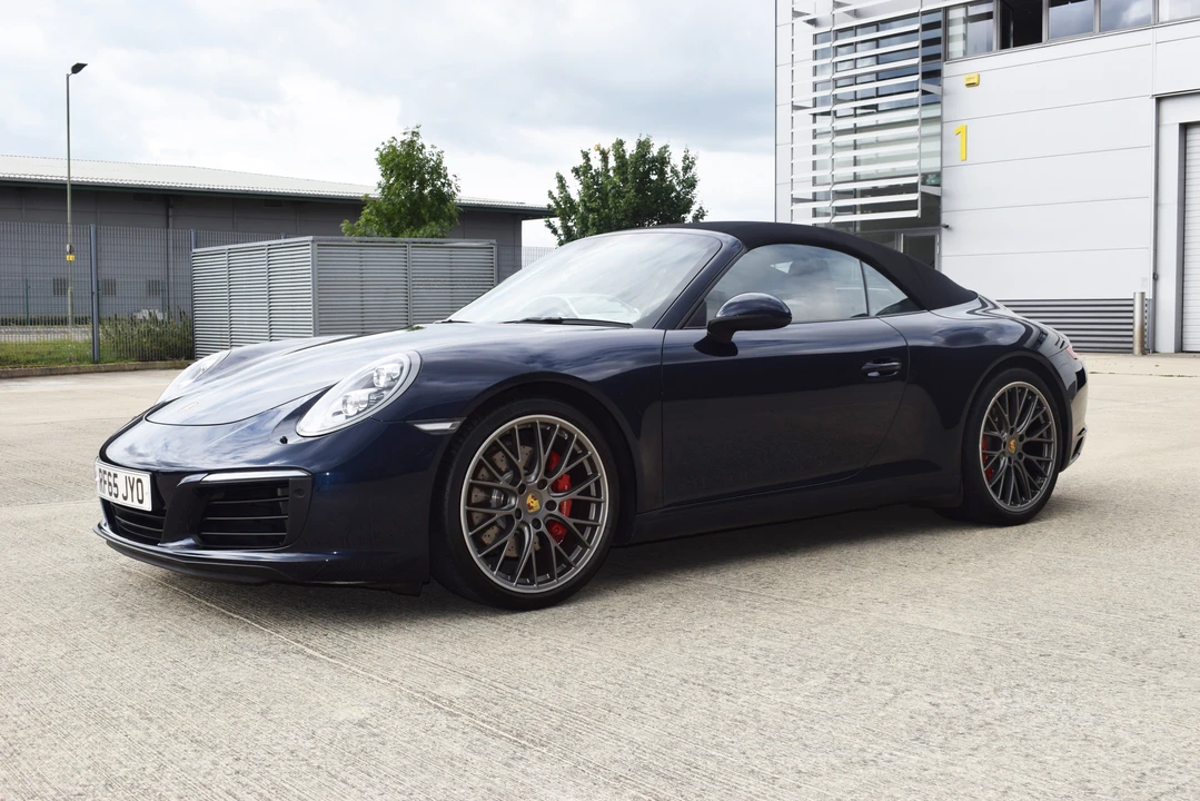 2015 Porsche 991 Carrera S - Image 16 of 31