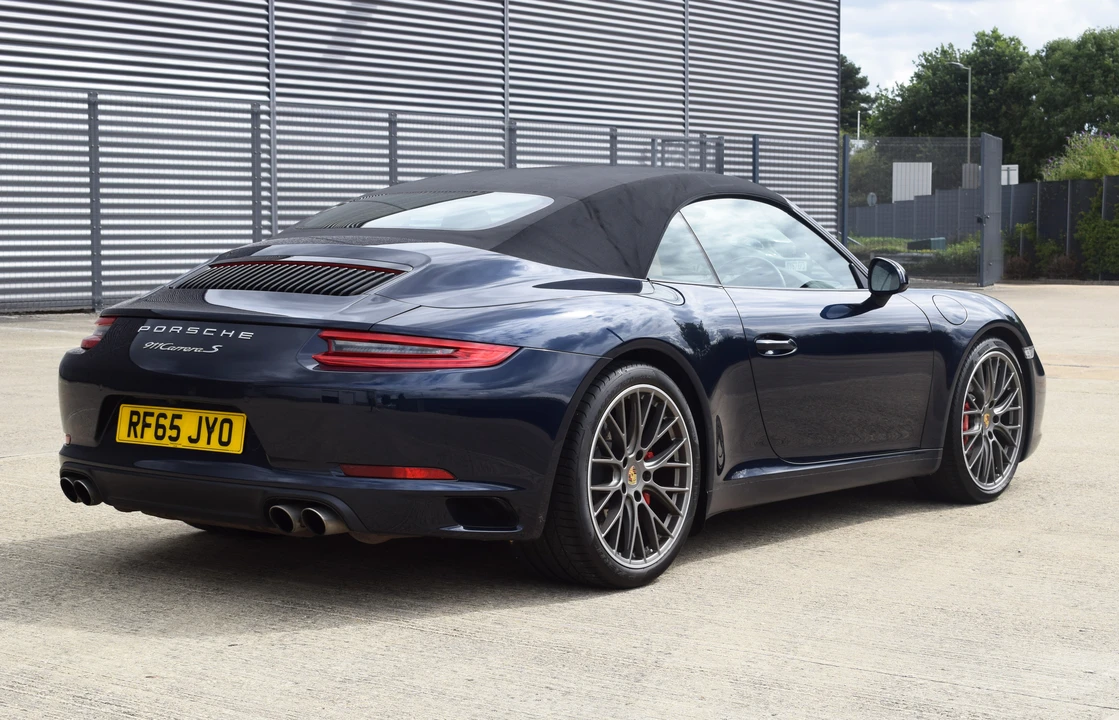 2015 Porsche 991 Carrera S - Image 17 of 31