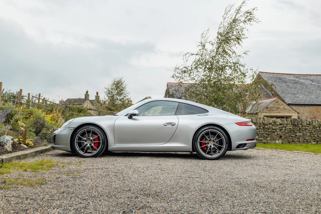 2015 Porsche 991 Carrera S - Image 9 of 31