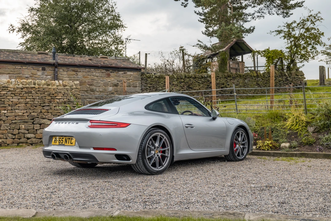 2015 Porsche 991 Carrera S - Image 14 of 31