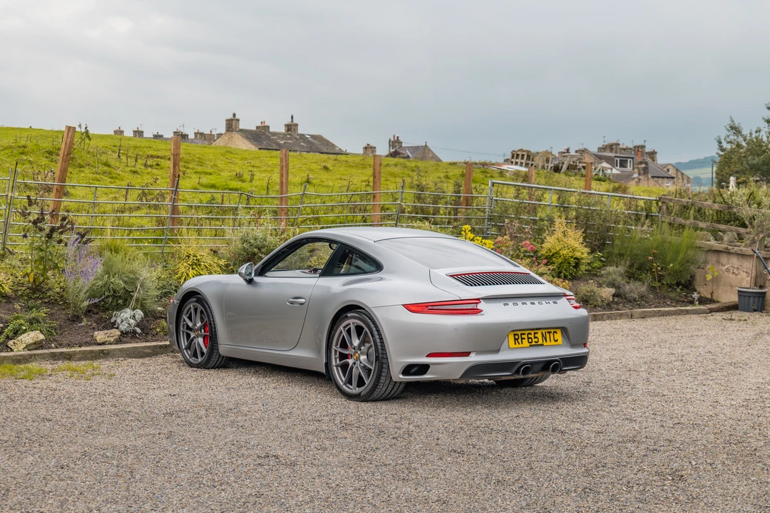 2015 Porsche 991 Carrera S - Image 16 of 31
