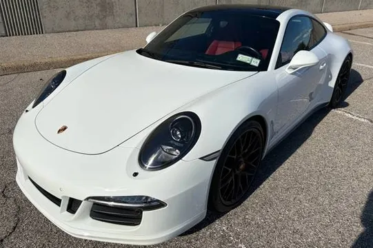 2015 Porsche 911 Carrera GTS
