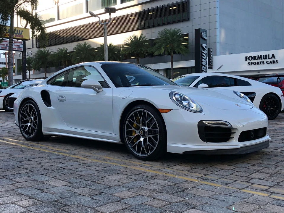2015 Porsche 991 Turbo S - Image 4 of 24