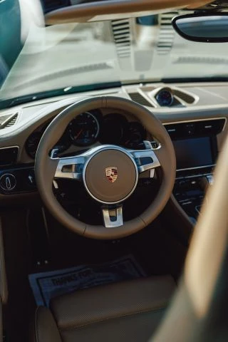 2015 Porsche 911 - Image 13 of 23