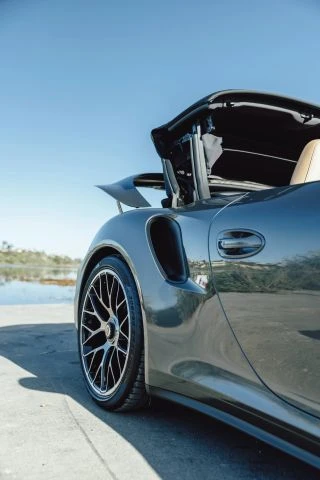 2015 Porsche 911 - Image 10 of 23