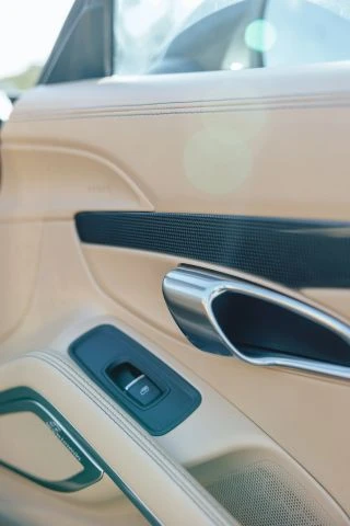 2015 Porsche 911 - Image 16 of 23
