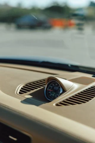 2015 Porsche 911 - Image 18 of 23