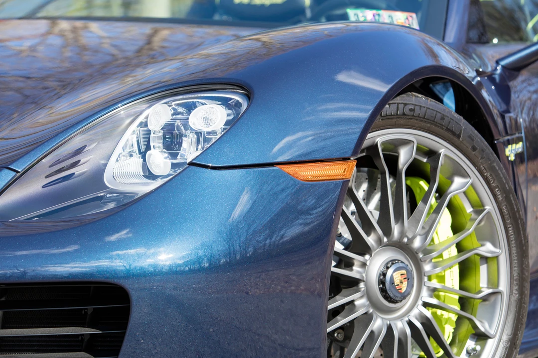 2015 Porsche 918 Spyder - Image 26 of 31