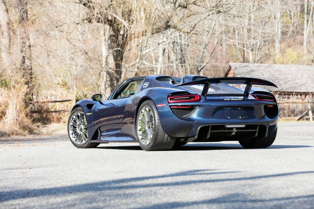 2015 Porsche 918 Spyder - Image 4 of 31