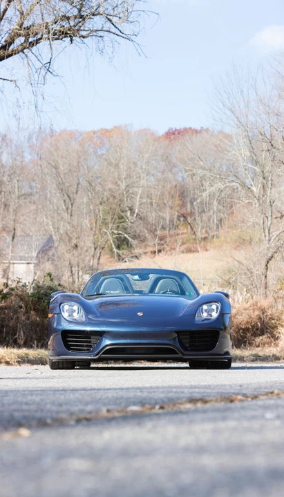 2015 Porsche 918 Spyder - Image 14 of 31