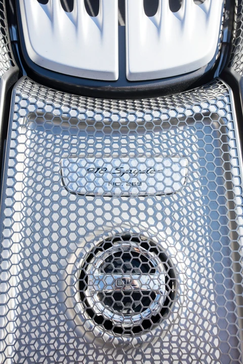 2015 Porsche 918 Spyder - Image 28 of 31