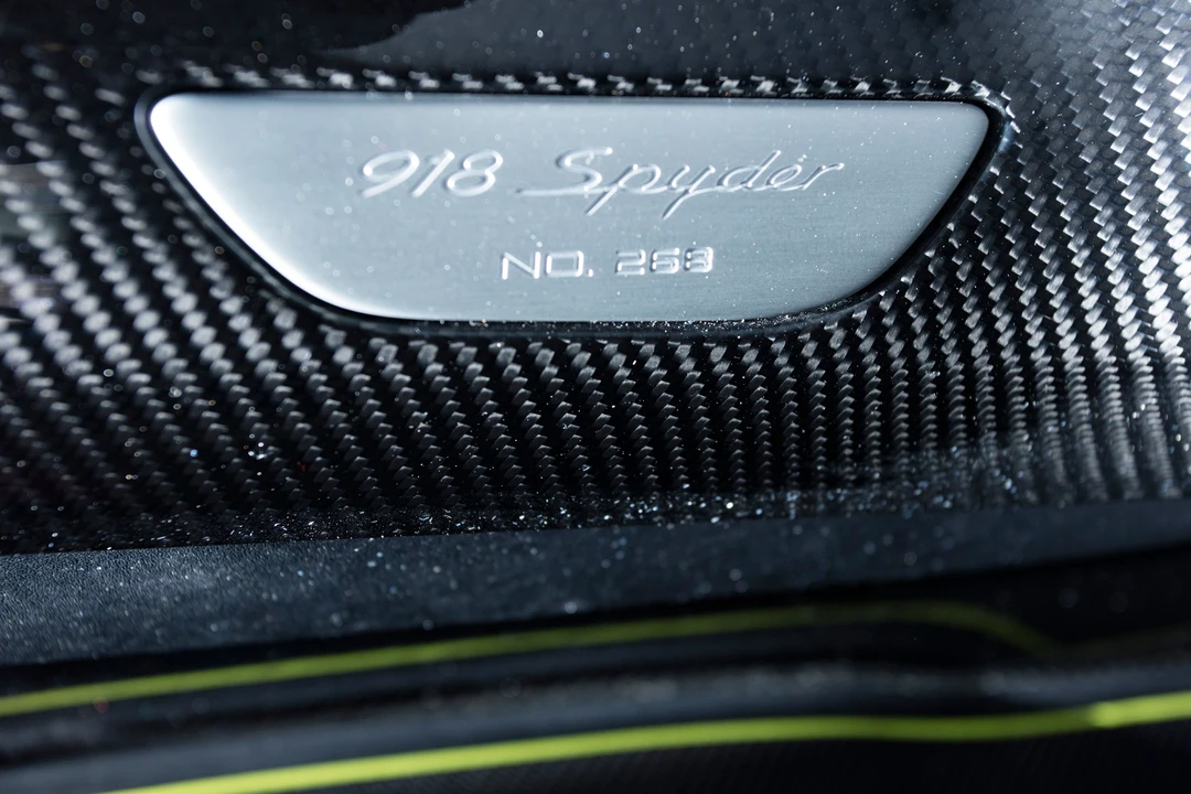 2015 Porsche 918 Spyder - Image 10 of 31