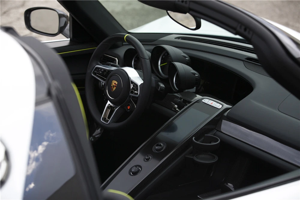 2015 Porsche 918 Spyder - Image 7 of 13
