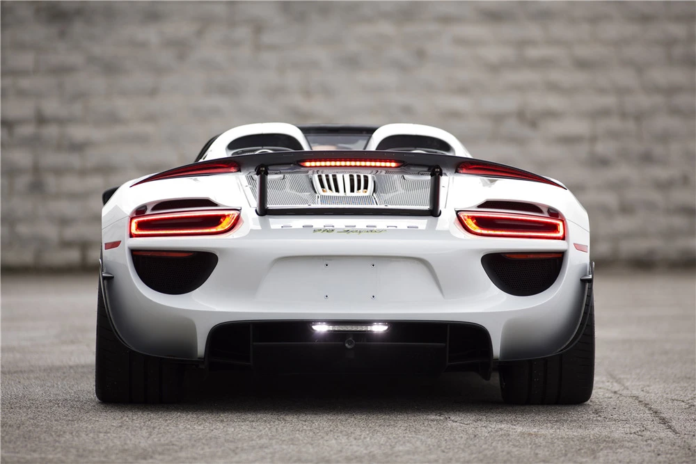2015 Porsche 918 Spyder - Image 11 of 13