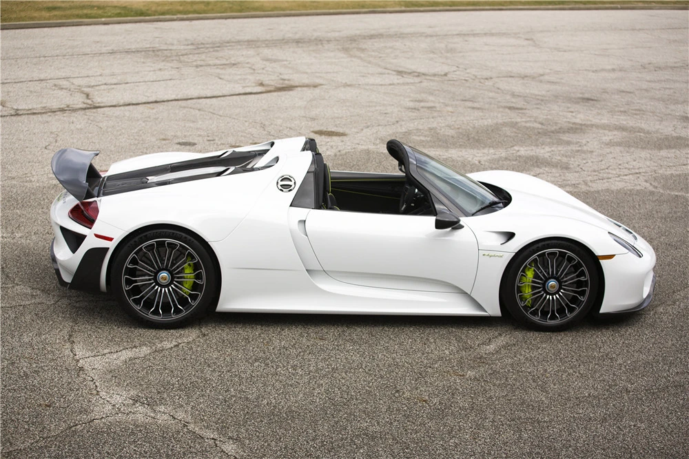 2015 Porsche 918 Spyder - Image 13 of 13