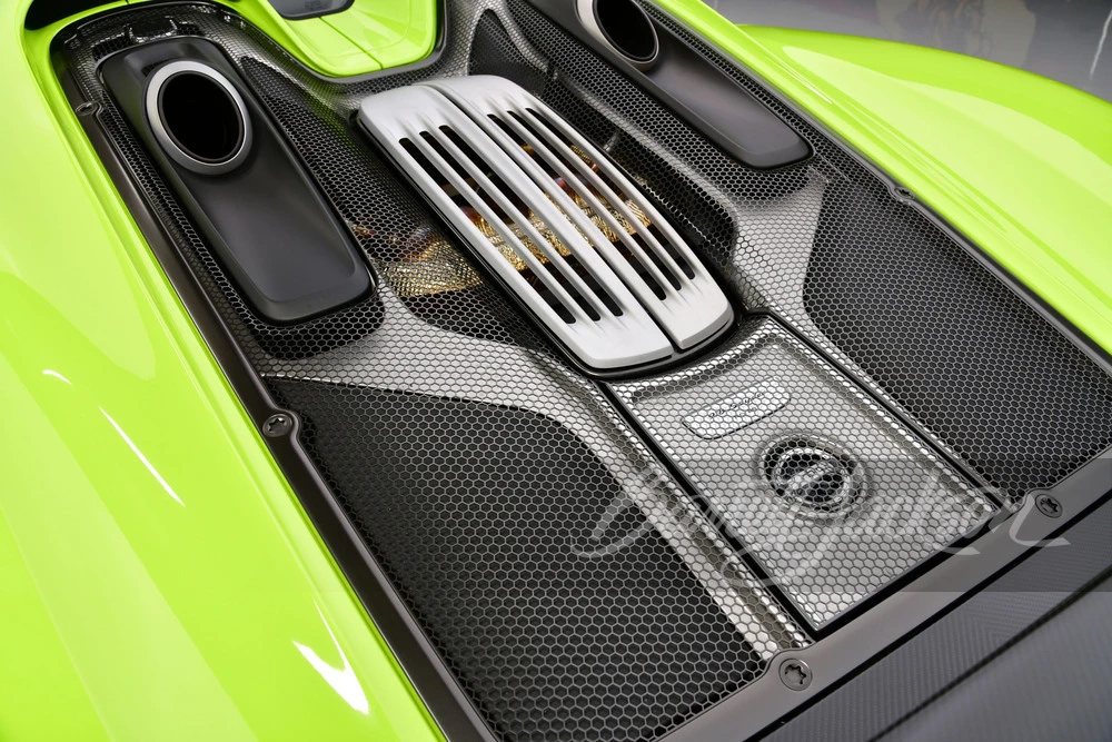 2015 Porsche 918 Spyder - Image 2 of 31