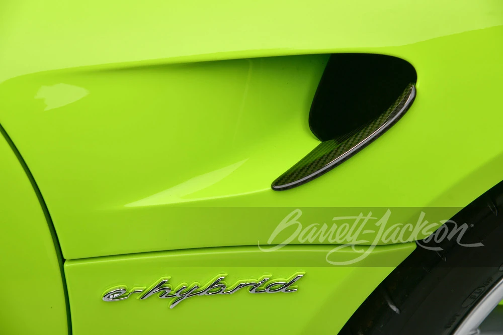 2015 Porsche 918 Spyder - Image 8 of 31
