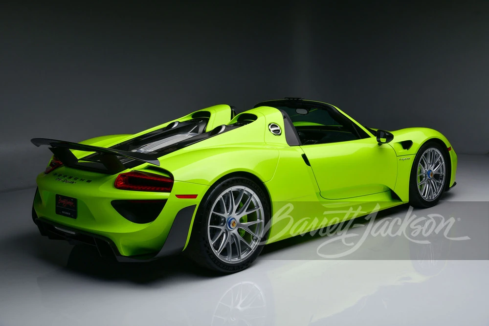 2015 Porsche 918 Spyder - Image 10 of 31