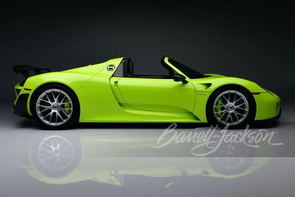 2015 Porsche 918 Spyder - Image 11 of 31