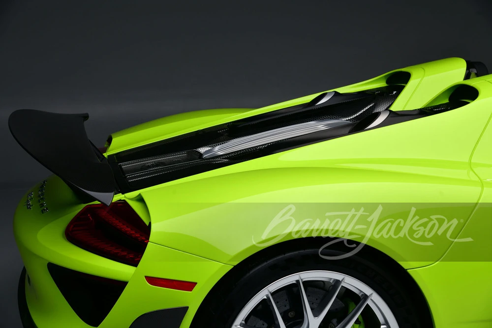 2015 Porsche 918 Spyder - Image 13 of 31