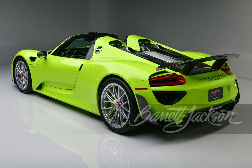 2015 Porsche 918 Spyder - Image 18 of 31
