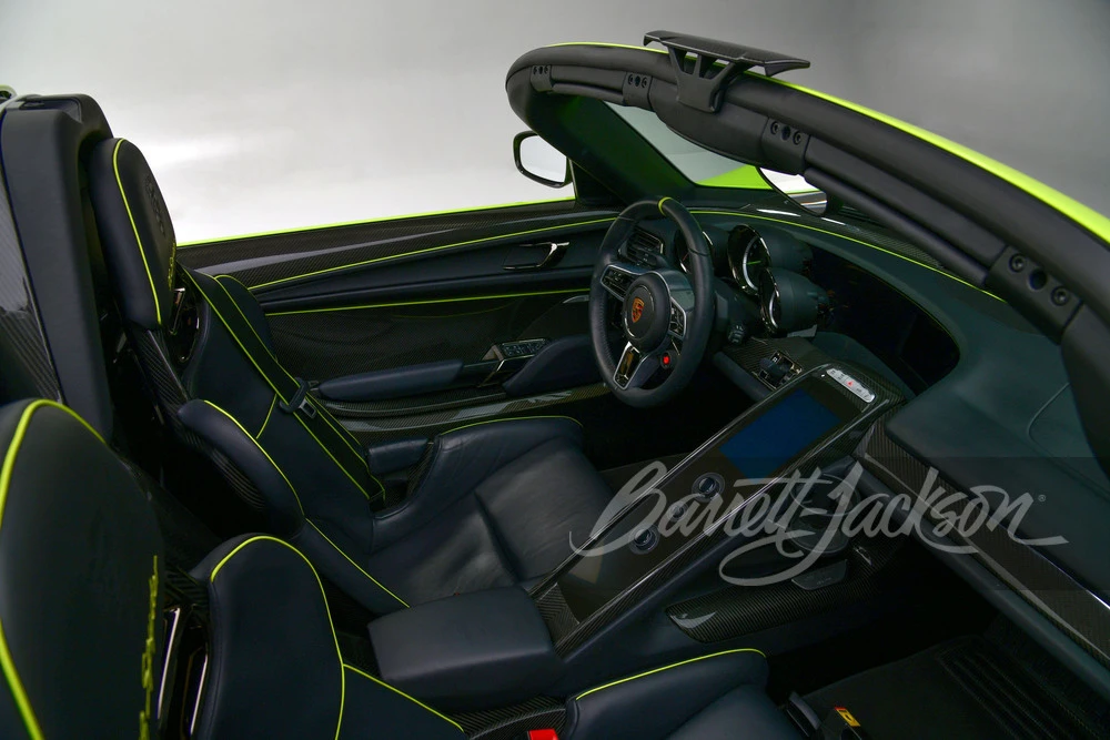 2015 Porsche 918 Spyder - Image 21 of 31