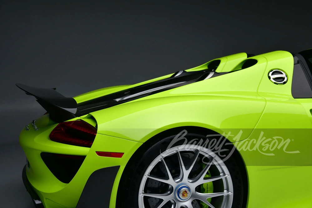 2015 Porsche 918 Spyder - Image 24 of 31