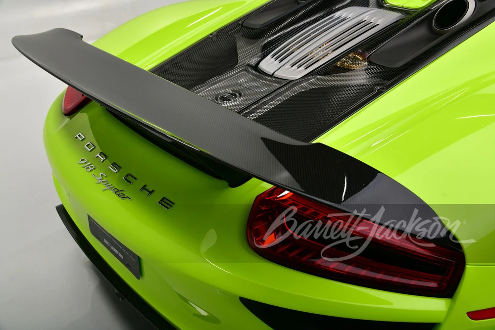 2015 Porsche 918 Spyder - Image 25 of 31