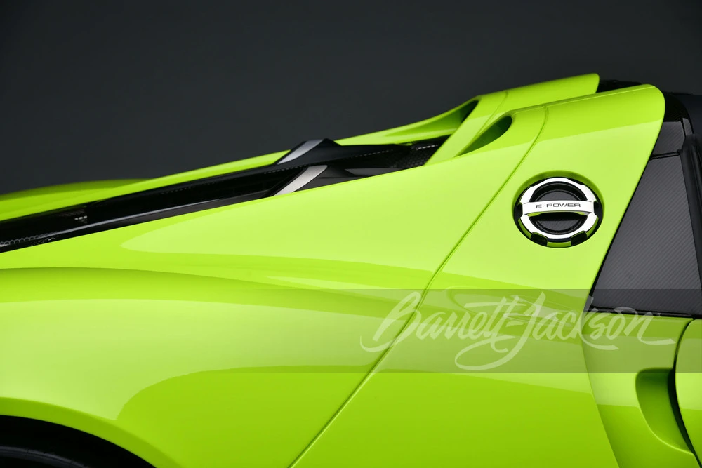 2015 Porsche 918 Spyder - Image 26 of 31