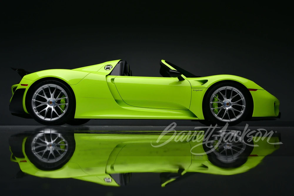 2015 Porsche 918 Spyder - Image 27 of 31