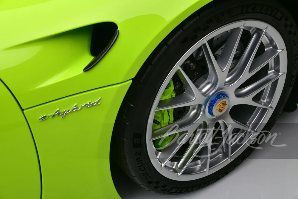 2015 Porsche 918 Spyder - Image 28 of 31
