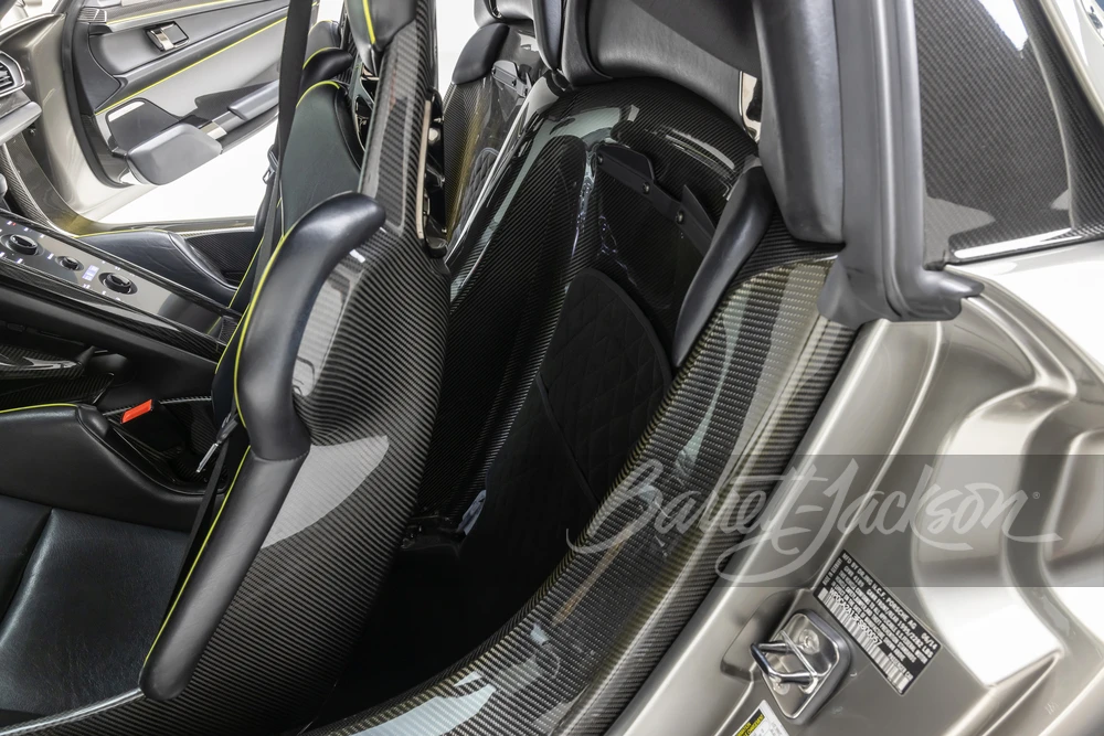 2015 Porsche 918 Spyder - Image 28 of 31