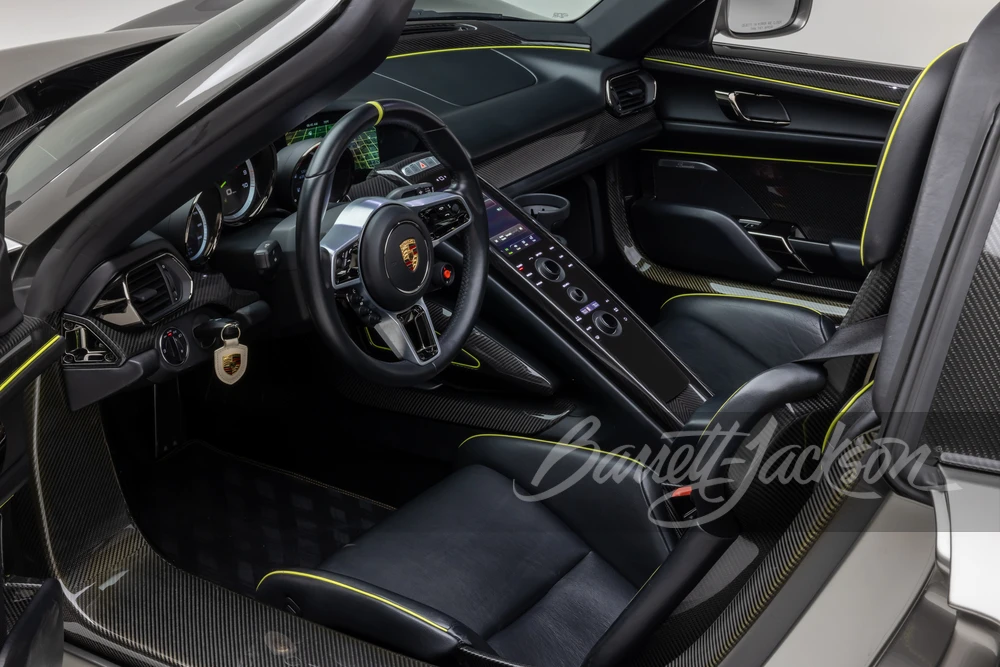 2015 Porsche 918 Spyder - Image 15 of 31