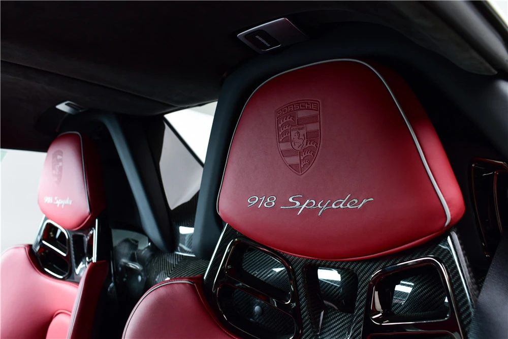 2015 Porsche 918 Spyder - Image 5 of 9