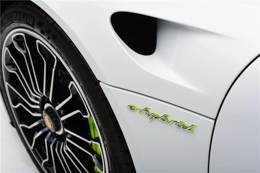2015 Porsche 918 Spyder - Image 7 of 9