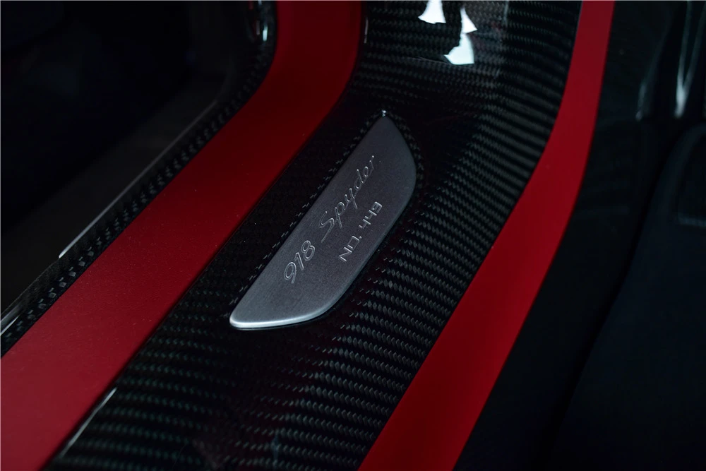 2015 Porsche 918 Spyder - Image 8 of 9