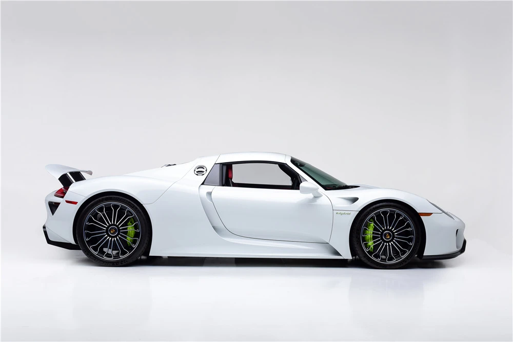 2015 Porsche 918 Spyder - Image 9 of 9