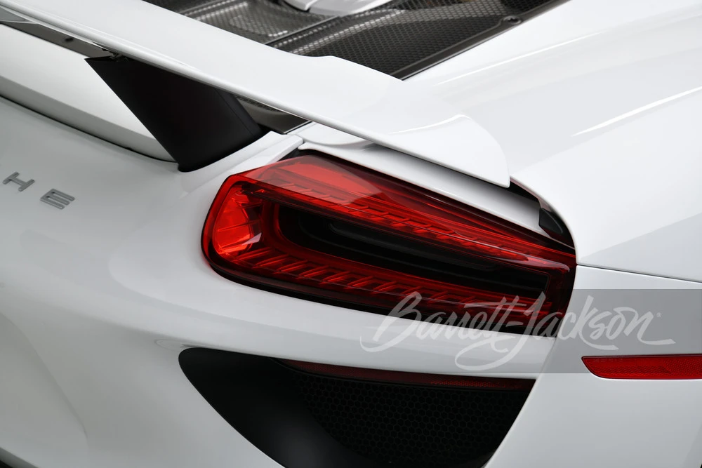 2015 Porsche 918 Spyder - Image 7 of 31
