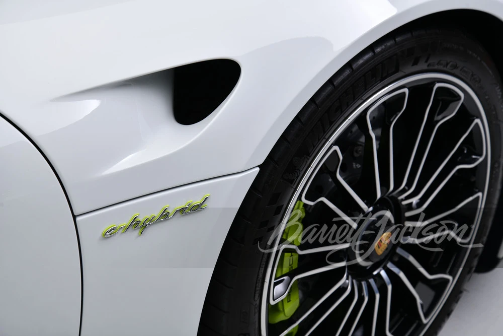 2015 Porsche 918 Spyder - Image 9 of 31