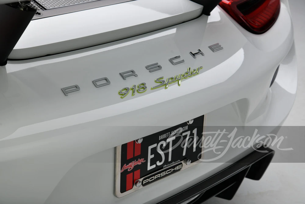 2015 Porsche 918 Spyder - Image 21 of 31