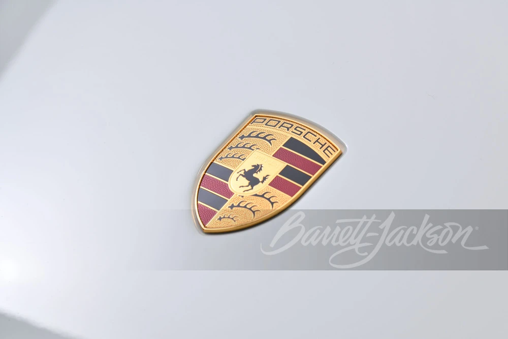 2015 Porsche 918 Spyder - Image 28 of 31
