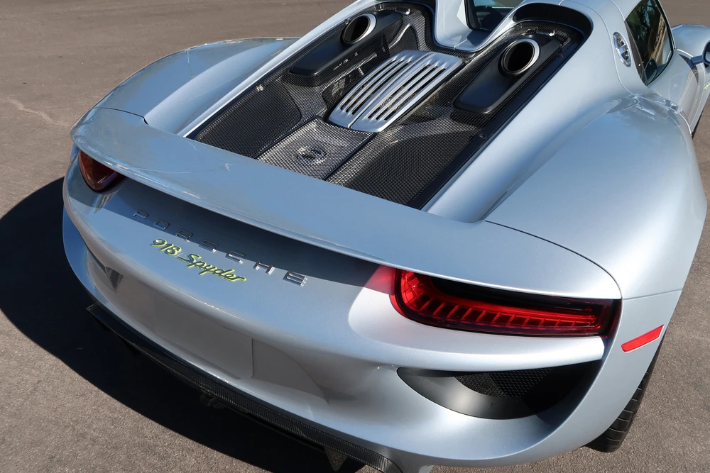 2015 Porsche 918 Spyder - Image 3 of 5