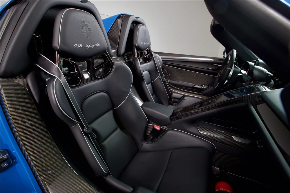 2015 Porsche 918 Spyder - Image 4 of 5