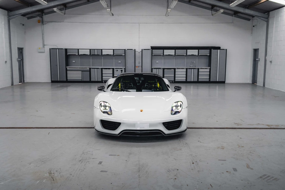 2015 Porsche 918 Spyder - Image 3 of 31