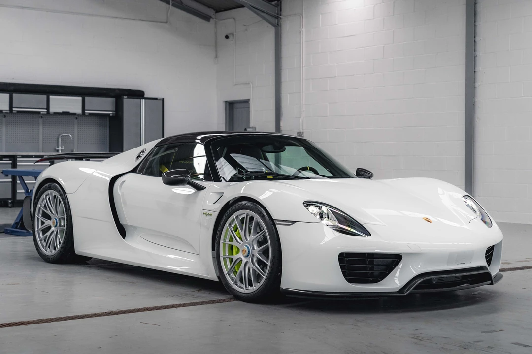 2015 Porsche 918 Spyder - Image 19 of 31