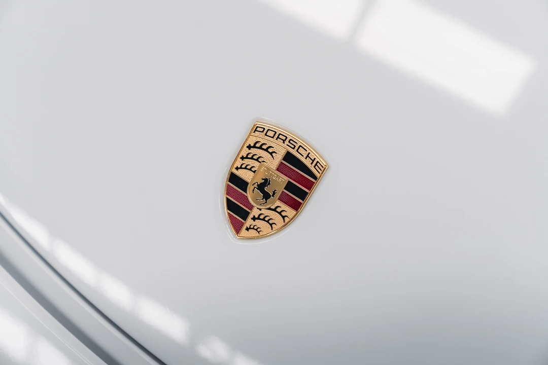 2015 Porsche 918 Spyder - Image 30 of 31