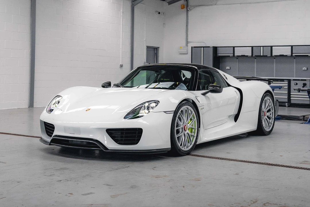 2015 Porsche 918 Spyder - Image 2 of 31