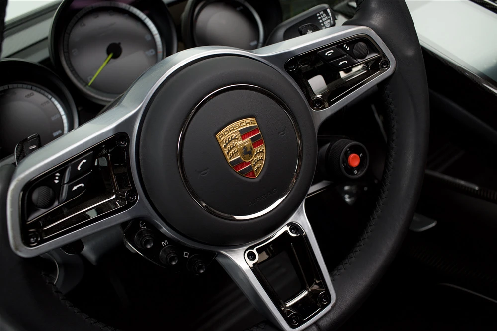 2015 Porsche 918 Spyder - Image 6 of 10